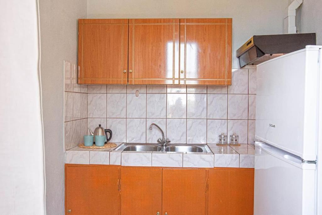 Апартаменты Blue Maraci 2 - Sea View, Kitchen, Beach Access Химара Экстерьер фото