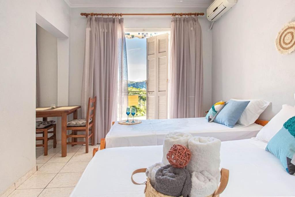 Апартаменты Blue Maraci 2 - Sea View, Kitchen, Beach Access Химара Экстерьер фото