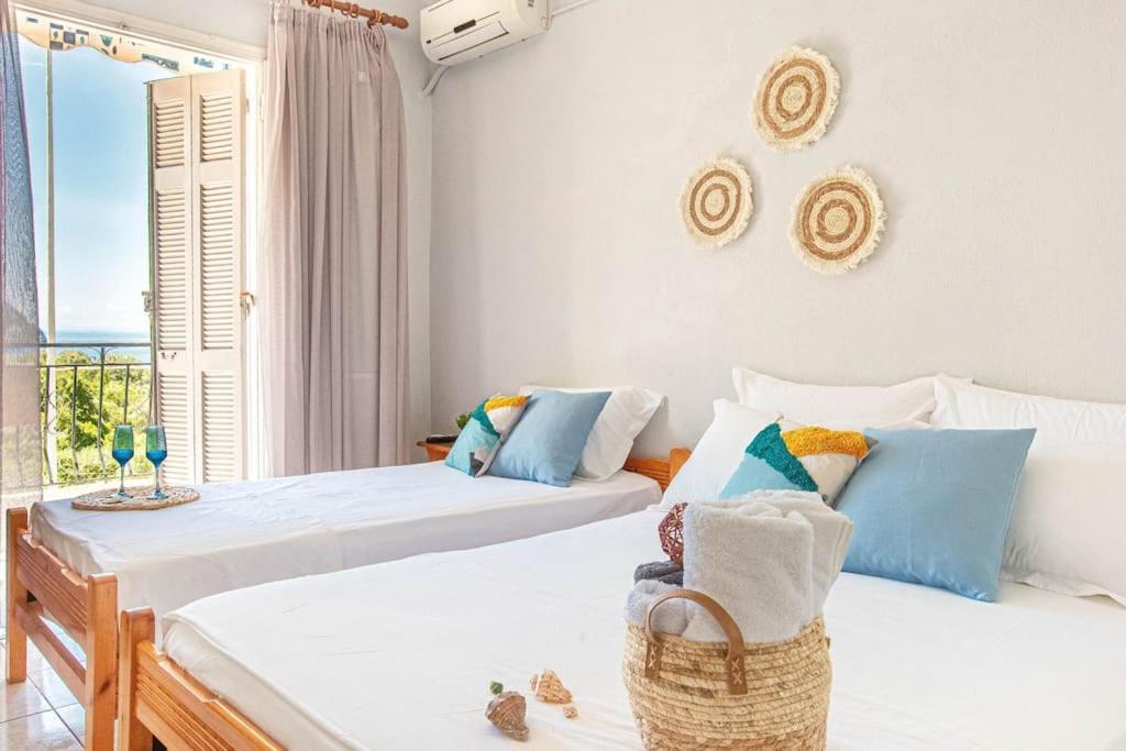 Апартаменты Blue Maraci 2 - Sea View, Kitchen, Beach Access Химара Экстерьер фото